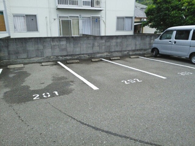 【駐車場】 | メゾンアルバソーレ | 駐車場があります