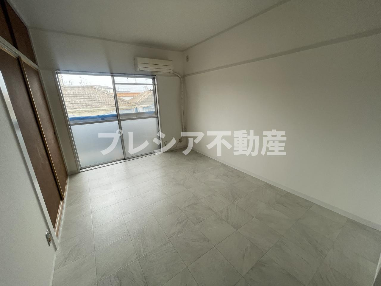 鈴谷住宅3号棟の居間・リビング