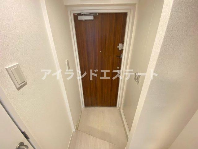 SOCIETY　SAKURA-SHIMMACHI　陽当たり良好　リフォーム済み　の玄関