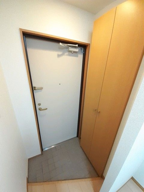 エクセレント・カーサ菜の玄関