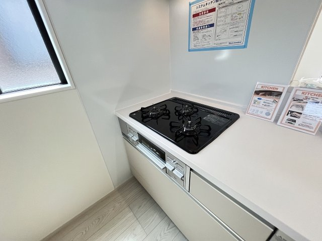 【キッチン】 | 糟屋郡志免町別府東2丁目3期・平屋　1号棟（全1棟）【仲介手数料無料・0円】 | 施工例。施工例は完成時と異なる場合があります。