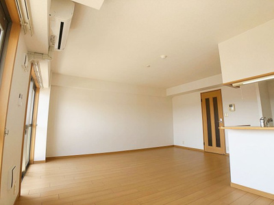 【居間・リビング】 | グラシオッソK【名古屋市賃貸・RC造】