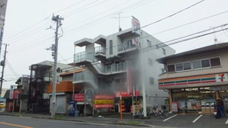 シャルル中山