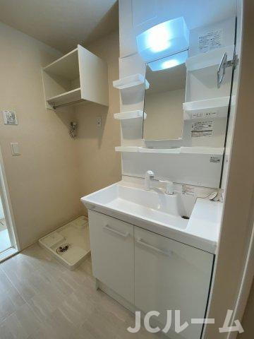 ベルファミーユの洗面所|同建物内の別の部屋の写真です。
