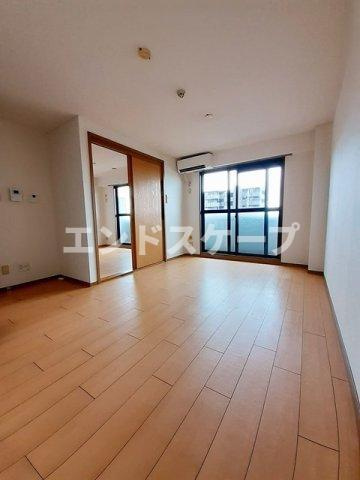 昭和エクセランマンションの居間・リビング|高崎、前橋のお部屋探しはエンドスケープまで！お客様の理想お聞かせ下さい♪