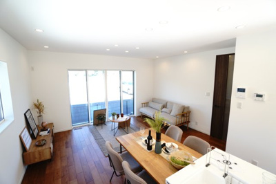 【居間・リビング】 | 東広島市八本松南１丁目