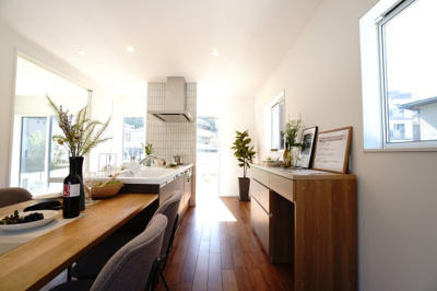 【居間・リビング】 | 東広島市八本松南１丁目