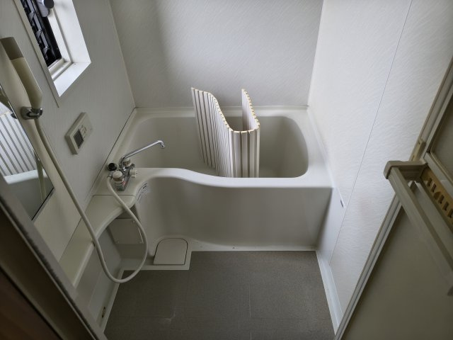 東松山市五領町中古戸建の浴室