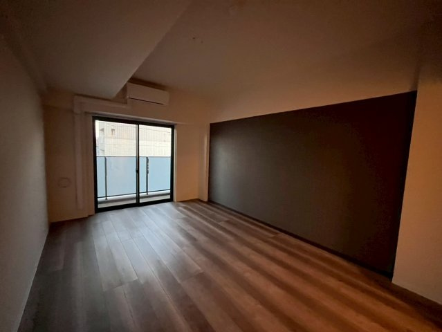 アロー東海神37番館の居間・リビング