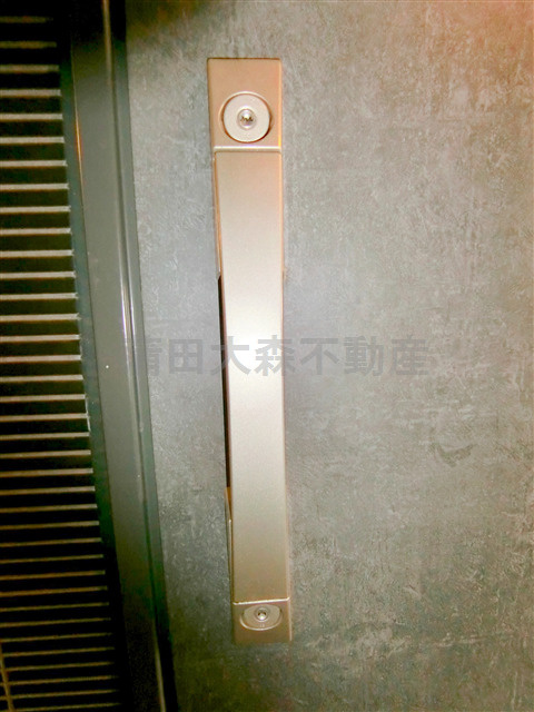 スカイコート蒲田イーストの玄関