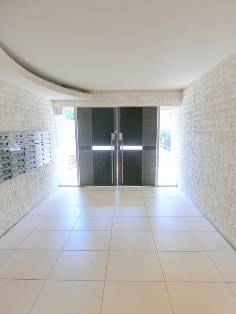 スカイコート蒲田イーストのエントランス