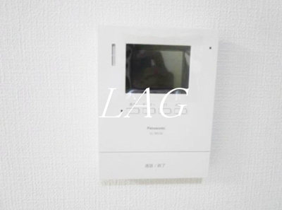 【セキュリティ】 | サンライフ千住緑町 | モニター付きインターホンです。