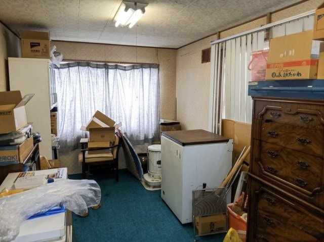 昭和中央1丁目の静かな住宅街に佇む、開放感あふれる角地の7LDK物件の和室|暮らしに合わせて自由に活用。ゆとりある間取りが魅力です。