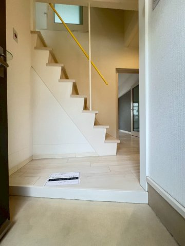 松が丘住宅14号棟の玄関