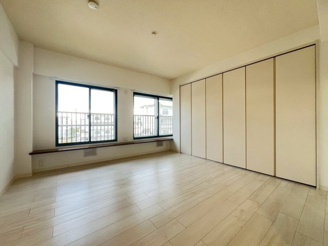 松が丘住宅14号棟の洋室