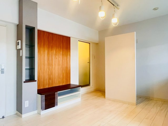 松が丘住宅14号棟の居間・リビング