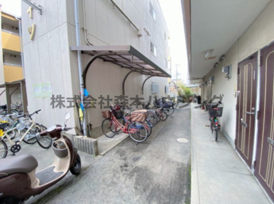 【その他共用部分】 | 　カトレヤマンション | 駐輪場です