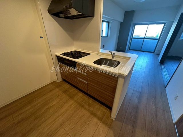 アルファスペース新横浜のキッチン|ガス3口システムキッチン♪