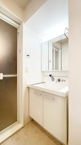 リーリエ中吉野の洗面所