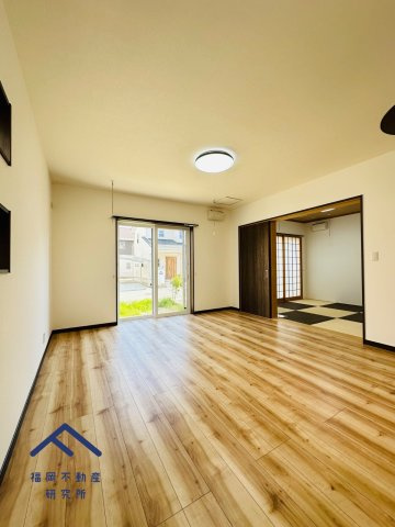 小郡市二森　戸建ての居間・リビング