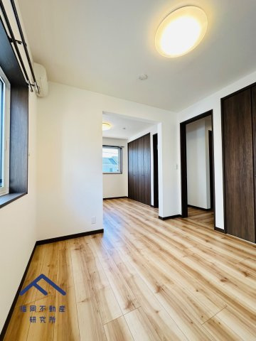 小郡市二森　戸建ての洋室