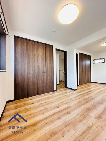 小郡市二森　戸建ての洋室