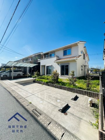 小郡市二森　戸建ての前面道路含む現地写真