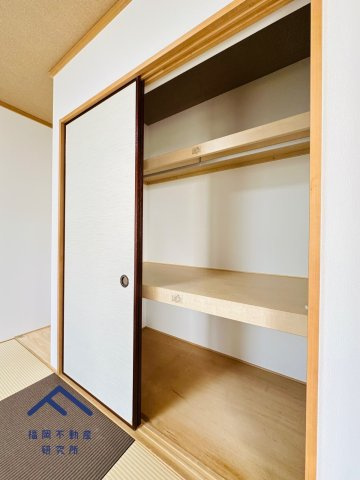 小郡市二森　戸建ての洋室