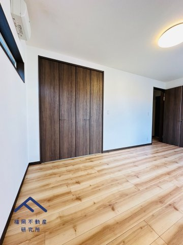 小郡市二森　戸建ての洋室