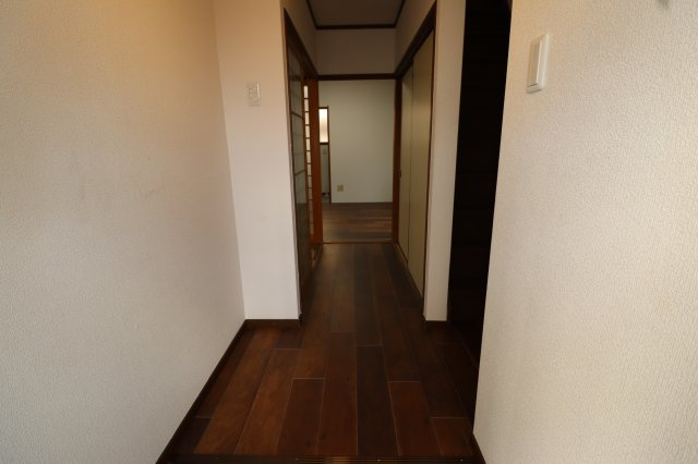 深草西浦町5丁目貸家の内装