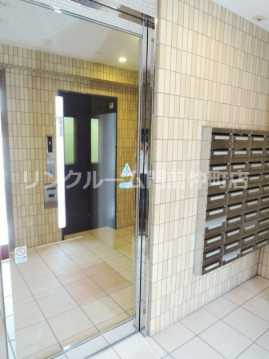 レクレドール豊洲のエントランス