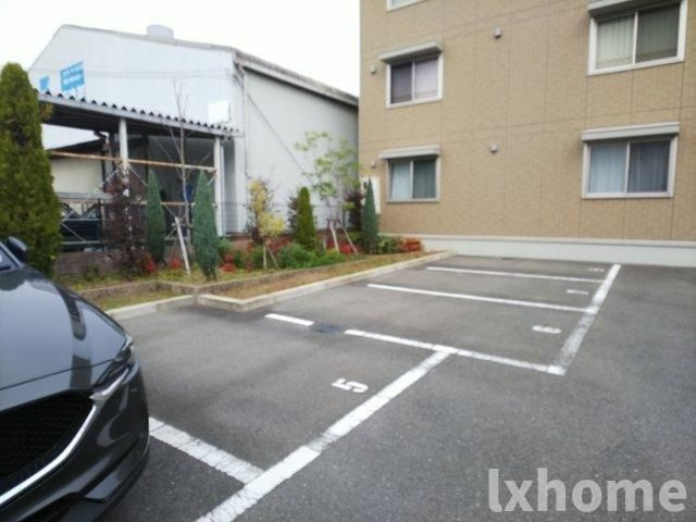 アーバンヒルズの駐車場|駐車場があります