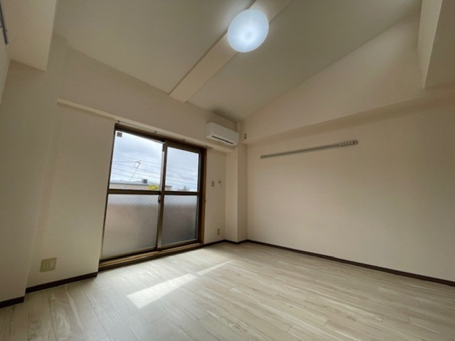 【寝室】 | グランブルー