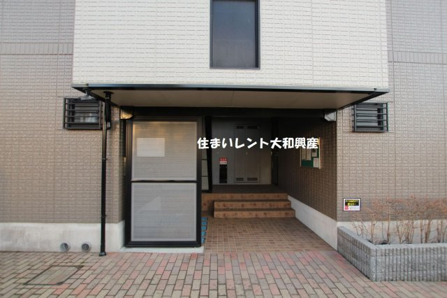 サンフルさがみ野のエントランス