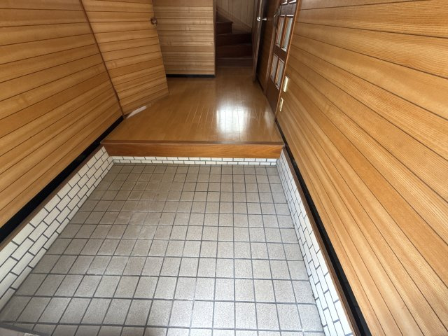 太子町山田様貸家の玄関