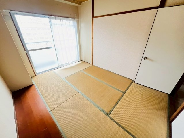 シャトー朝霧の和室