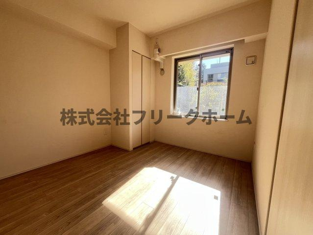 小金井市桜町２丁目の賃貸マンションの寝室