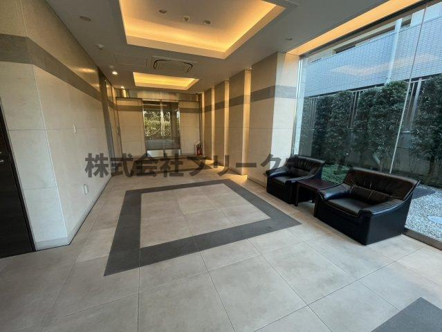 小金井市桜町２丁目の賃貸マンションのロビー