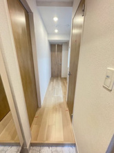 【玄関】 | ※同タイプの写真となります。