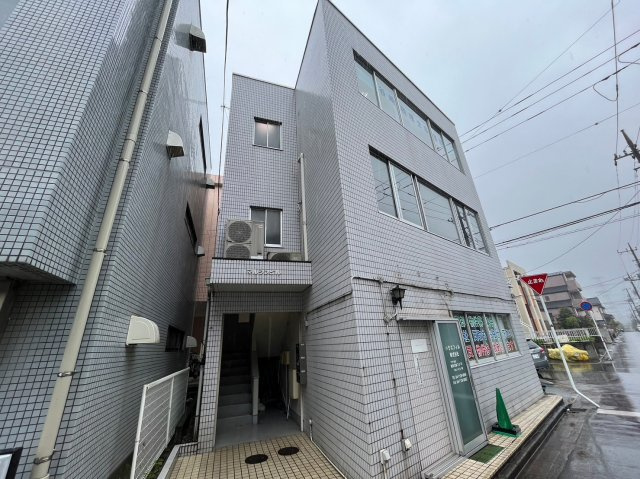 マルシンビルのエントランス