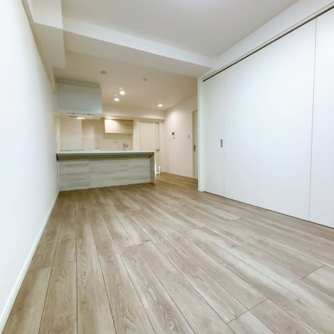 パインクレスト信濃町の居間・リビング