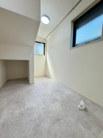 原良6丁目戸建てのランドリースペース