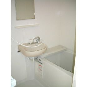 ティーベリー目白の浴室