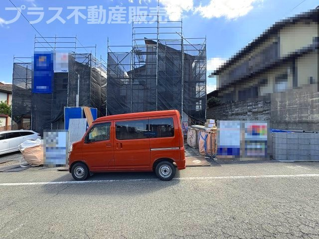 【玄関】 | 糟屋郡志免町桜丘1丁目　2号棟（全2棟）【仲介手数料無料・0円】 | 施工例。施工例は完成時と異なる場合があります。