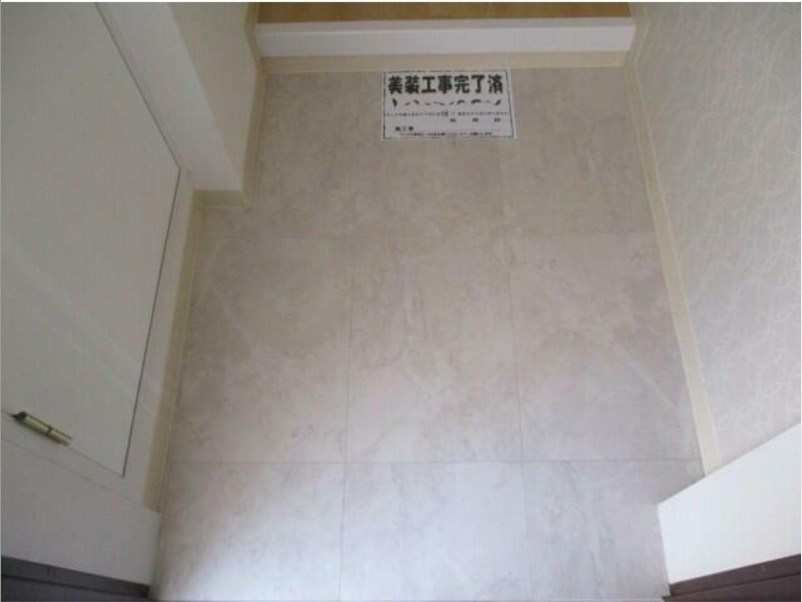 アーバンアメニティ中野の玄関