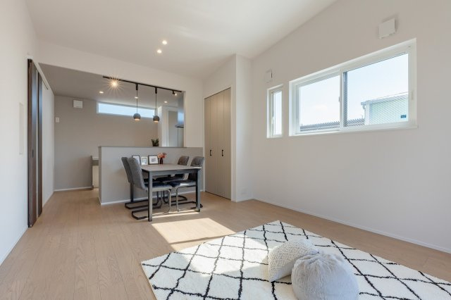 未入居住宅　中洲町の居間・リビング