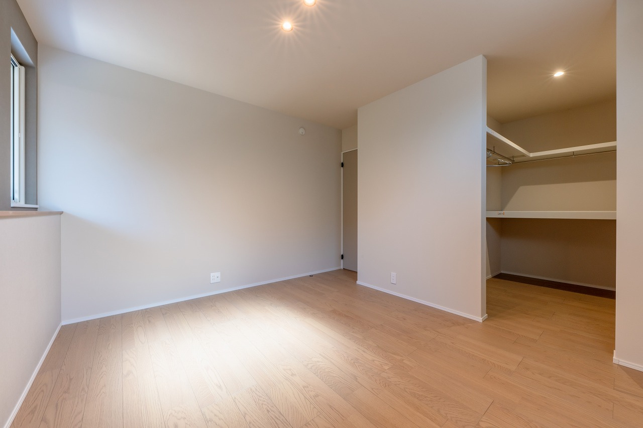 未入居住宅　中洲町の洋室