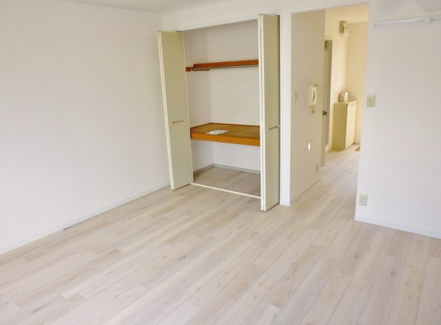 セジュール今寺の洋室