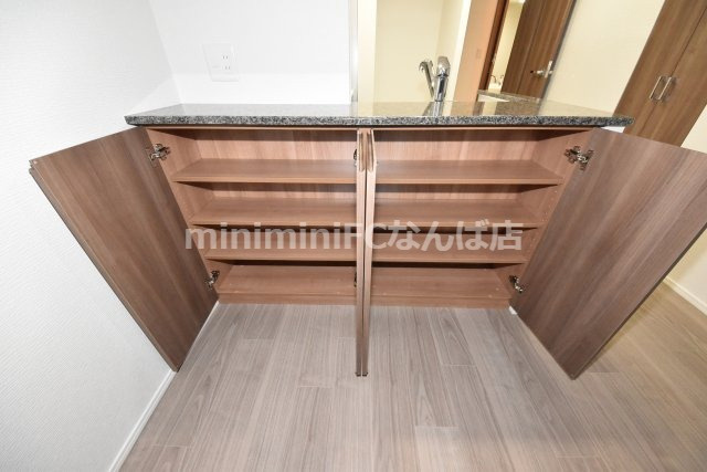 リーガル靭本町