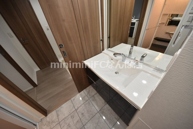 リーガル靭本町